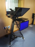 2026 Simar OEM Écran de téléprompteur à rotation automatique de 21,5 pouces pour diffusion de talent, reportages et studio