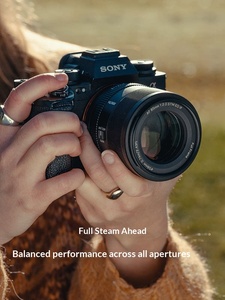 Objectif Viltrox AF 85mm F2.0 pour appareils photo hybrides plein format avec autofocus et grande ouverture, fabriqué en Chine, monture Nikon Z - Product Image 4