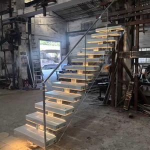 <span class=keywords><strong>Escalier</strong></span> en marbre, monolier, droit, avec éclairage LED, marches en carrelage, marches en pierre naturelle, garde-corps en verre - Product Image 1