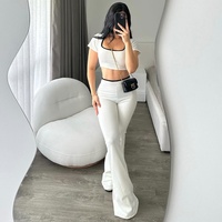 K24ST488 Ensemble tricoté de luxe pour femme, style européen et américain, collection Printemps/Été, avec haut court à col carré anti-plis