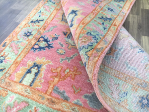 พรมขนสัตว์ทำมือสีชมพูแบบอูชาค พรมตุรกีหลากสีสัน พรมตกแต่งห้องนั่งเล่นสไตล์โบโฮ ขนาด 9x12 8x10 สำหรับห้องนอนและพื้นที่ใช้สอย - Product Image 4