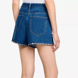 Vente d'usine : Short en jean taille haute bleu délavé avec strass, extensible, pour femme, idéal pour l'été - Product Image 4