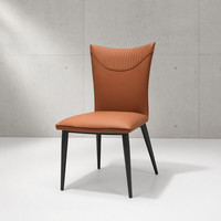 Chaise de salle à manger minimaliste italienne en cuir microfibre, avec coutures en nid d'abeille, rembourrée, avec pieds en acier carbone pour hôtel