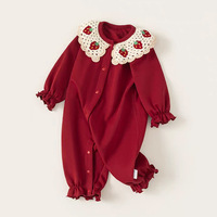 Mono de bebé niña de manga larga rojo con cuello de ganchillo bordado de fresa para primavera y otoño, atuendo festivo para exteriores, recién llegado