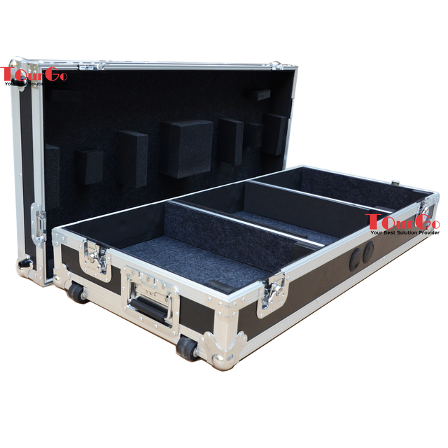 Aluminum DJ FLIGHT CASE for TWO PIONEER CDJ 2000 and ONE 12 "MIXER with Built-in Wheels