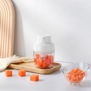 Hachoir à viande multifonctionnel portable entièrement automatique pour usage domestique, alimenté électriquement, avec fonctions de purée - Product Image 3