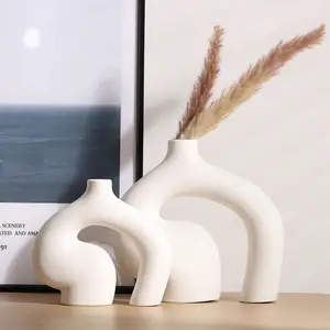 Jarrón decorativo minimalista de estilo nórdico bohemio Ins para el hogar, jarrones de flores de cerámica blanca para decoración moderna del hogar
