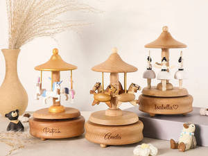 Personalisierte Holz-Spieluhr, Gravierte Namens-Spieluhr, Personalisierte Spielzeuge für Kinder, Babyparty-Geschenk, Neugeborenen-Geschenk, Weihnachtsgeschenk - Product Image 3