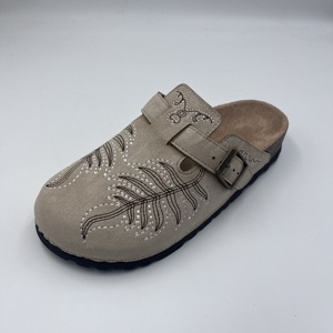 <span class=keywords><strong>Mules</strong></span> en daim brodées de feuilles pour femmes, style rétro, avec semelle en liège, pantoufles fermées à la mode avec boucle réglable - Product Image 6