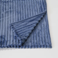 Couverture polaire en flanelle côtelée 3D super douce à rayures, idéale pour la maison, le lit, le canapé et le bureau – Vente chaude directe usine