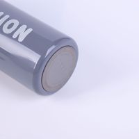 Termo Elegante y Moderno de Acero Inoxidable con Aislamiento al Vacío, Gran Capacidad y Práctica Asa, 6-12 Horas