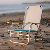 Chaise de plage pliante réglable de luxe avec cadre en aluminium et accoudoirs en bois, idéale pour le camping et les pique-niques en extérieur, impression personnalisée