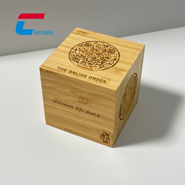 Custom Eco-Friendly Wooden RFID NFC Laser-Engraved Table Decoration QR Code for Hotel Restaurant