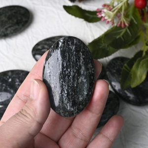 Wholesale High Quality Healing Crystal <b>Craft</b> Natural Garden Quartz Palm Stone for Home Decoration and Gifts - Product Image 4