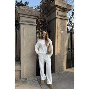 Cárdigan de punto blanco con cuello Madonna para mujer, suéter casual de otoño, top corto con logo frontal a la moda, estampado para ropa de club - Product Image 2