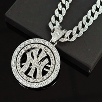 Collar con Colgante de Medallón Giratorio Plateado de Moda con Cadena Cubana de Diamantes de Imitación para Entusiastas del Hip Hop y la Moda Urbana