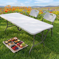 Table et chaises pliantes rectangulaires blanches en plastique robustes de 6 pieds pour événements de jardin et mariages, avec chemin de table – Vente en gros