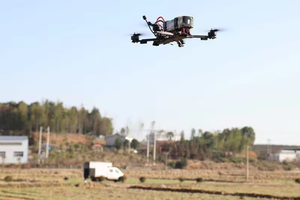 IFlight Chimera7 Pro <span class=keywords><strong>V2</strong></span> Star <span class=keywords><strong>Fox</strong></span> 2.5W 5.8G 5000m de Altura, Kit de Dron FPV RC con Transmisión de Imagen - Product Image 4