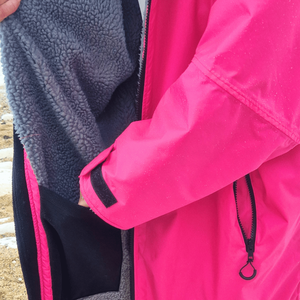 Portable garder au chaud et au sec Robe à langer imperméable et coupe-vent extérieur Robe à manches longues pour hommes et femmes - Product Image 2