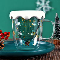 Vente flash en ligne Noël Tasse à café en verre en forme d'arbre de Noël mignonne de 10 oz Tasse à thé au lait Tasse de Noël avec couvercle Tasse en verre