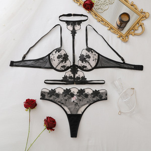 Lingerie Wanita Hitam Seksi Berkualitas Tinggi 3 Setel, Bordir Bunga, Jaring Transparan, Kerah Rendah Seksi - Product Image 5