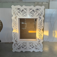 Fournitures de fête personnalisables, luxueuses, pour banquet de mariage marocain traditionnel, décoration murale d'arche blanche 3D pour scène de mariage