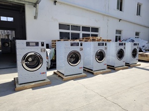 Lavatrice Industriale Commerciale a Moneta da 12 kg Completamente Automatica per Carichi Pesanti con Estrattore Integrato - Product Image 6