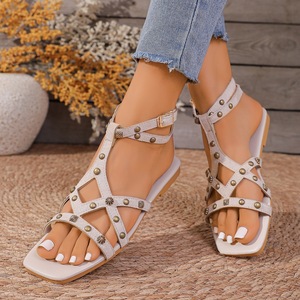 Sandalias Gladiador Retro con Remaches para Mujer, Punta Cuadrada Abierta, Correa al Tobillo, Planas, para Verano, Uso Diario, Playa - Product Image 6