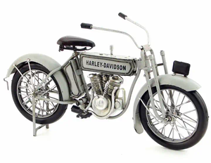 2023 plaque de fer antique américaine Offre Spéciale décoration de la maison 1909 modèle de la première moto bimoteur en forme de V - Product Image 1
