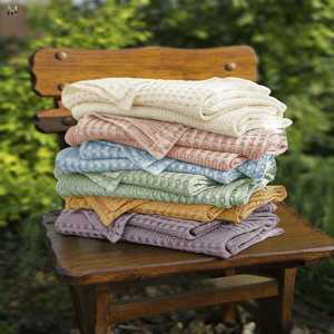 Couverture de <span class=keywords><strong>lit</strong></span> en fibre de bambou et coton, couleur unie, motif gaufré, douce, pour la sieste – Vente en gros à prix abordable - Product Image 1