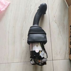 Pièces de moteur d'origine pour engins de construction PC190/PC200/PC210 7003628 7023150 Levier de commande - Origine Shandong Garantie 3 mois - Product Image 2
