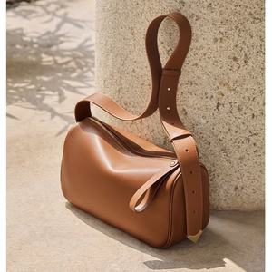 Women's Fashionable PU Polyester Lining Shoulder Armpit <b>Bag</b> Zip Closure <b>Large</b> Capacity <b>Work</b> Commuting Single Handle Portable All - Product Image 1