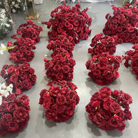 IFG Luxuriöse Seidenblumenkugel 3D Rote Rosen-Arrangements für Hochzeit Weihnachten Ostern Heim-Events Bühnendekoration