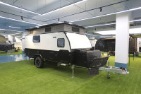 Caravane hybride 15 pieds avec toit relevable, tout confort, pour le camping hors route, avec salle de bain intégrée et lits superposés