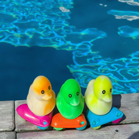 Jouet de bain apaisant pour enfants en forme de canard, doux et en peluche, en plastique, qui couine, compagnon de bain