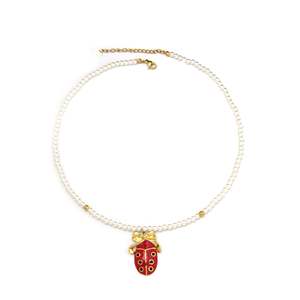 Collier de perles avec pendentif coccinelle rouge en acier inoxydable plaqué or, bijoux durables pour femmes - Product Image 1