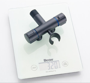 Kit Doccetta Bidet a Parete in Ottone Nero Opaco Moderno con Valvola a Doppio Controllo e Tubo Avvolgibile Retrattile per <span class=keywords><strong>WC</strong></span> - Product Image 6