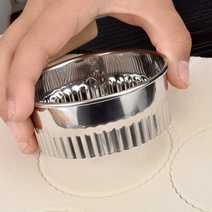 Ensemble d'outils de pâtisserie 14 pièces en acier inoxydable de qualité supérieure pour moules à gâteaux ronds et <span class=keywords><strong>emporte</strong></span>-pièces pour biscuits Coupe-beignets inclus - Product Image 5