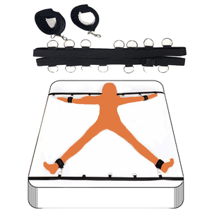 OOUX Zc0240 SM Toys Cinghie per Letto in Peluche Multi-cerchio con Anelli a D per Bondage di Coppia, Giocattolo Sessuale per Adulti - Product Image 1