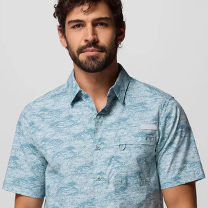 เสื้อโปโลโพลีเอสเตอร์ 100% แบบปรับแต่งได้ พร้อมปกทรงปลา สำหรับเทศกาลคริสต์มาส ป้องกันแสงแดดระดับ 50 SPF แบบมีรูระบายอากาศ ติดกระดุม สำหรับตกปลา จำหน่ายจำนวนมาก - Product Image 4