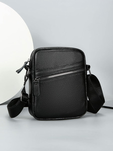 Sac à bandoulière personnalisé de luxe en cuir PU imperméable et léger, motif filigrané, couleur et logo personnalisés, design unisexe - Product Image 1