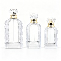Flacon de parfum rectangulaire en verre de luxe unique de 100 ml avec vaporisateur à fine brume, flacon de parfum en verre transparent de 100 ml à sertir