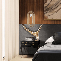 Table de chevet de luxe pour chambre à coucher avec rangement, en bois laqué et laiton argenté