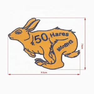 Faible MOQ Coudre Animal De Bande Dessinée Personnalisé Lièvre Logo Patchs De Broderie pour Vêtements