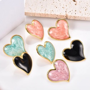 Boucles d'oreilles tendance en forme de grand cœur pour femme et fille, minimalistes, en acier inoxydable émaillé vert et noir, bijoux esthétiques - Product Image 4