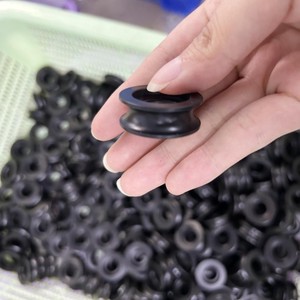 Pulegge in Nylon Personalizzate a Forma di U e V, Diametro Interno 15mm, Cuscinetti a Sfera in Ceramica - Product Image 2