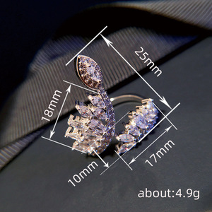 Anello di Diamanti T0052 con Taglio Marquise, Gioiello Naturale Romantico da Donna per Matrimonio - Product Image 4