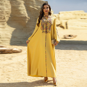 Robe délicate à col en V brodée, vêtements islamiques du Moyen-Orient, motif floral, tissu crêpe, robe ample de Dubaï, style turc - Product Image 4
