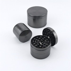 Metal <b>Herb</b> <b>Grinder</b> Smoker Manual Grinding Smoking Accessories <b>Grinders</b> 4 Parts High Quality Zinc Alloy Tobacco Crusher - Product Image 2