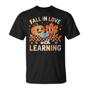Camiseta de maestra con diseño de calabaza de otoño, enamórate del aprendizaje - Product Image 1